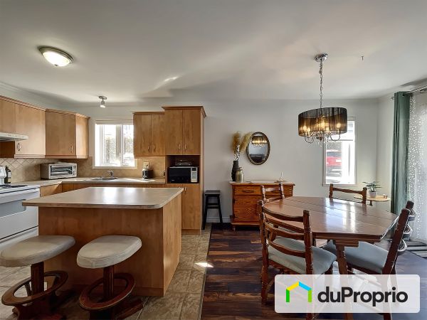 Salle à manger / Cuisine - 1-12, rue de Gaspé, Rivière-Du-Loup à vendre
