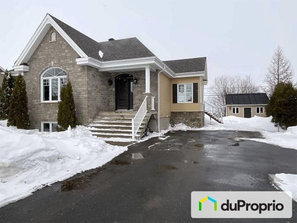 225 rue Lajoie, St-Bruno for sale
