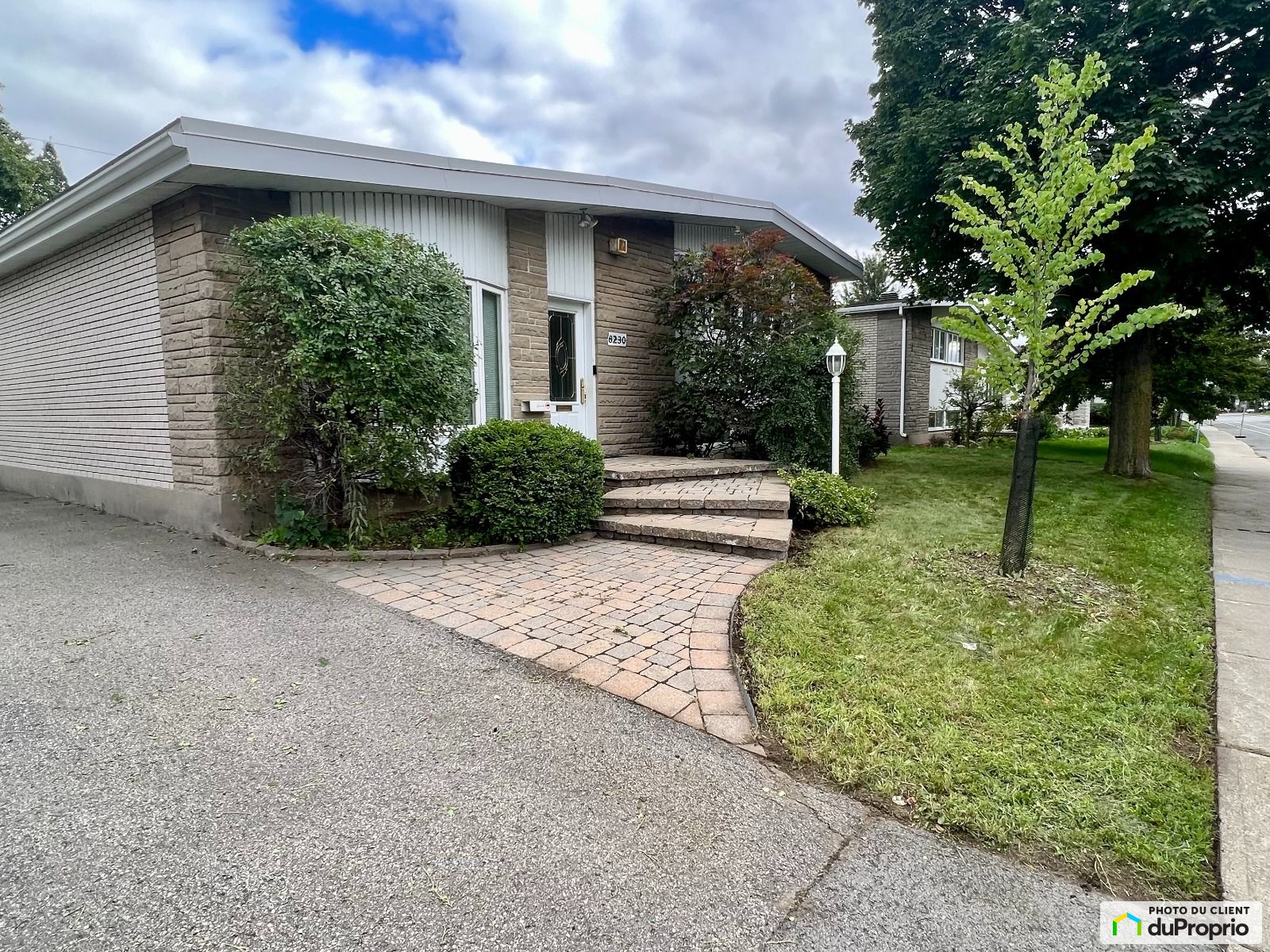 8230 Boulevard De Chateauneuf — photo 1