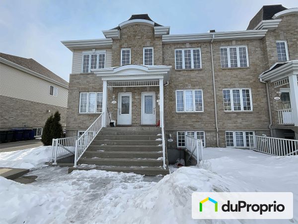 2580 rue Justine-Lacoste, Chomedey for sale