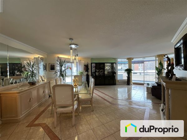 105-987 rue White, Saint-Laurent for sale