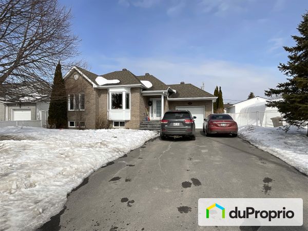 99 rue Baril, St-Constant for sale