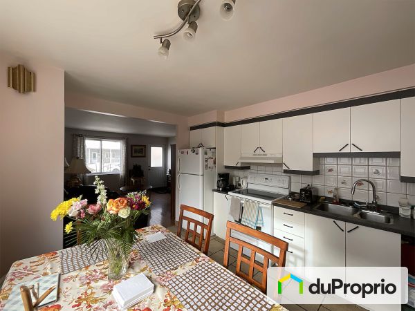 281, 85e avenue, Chomedey à vendre