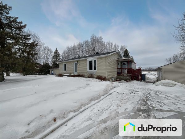 1303 rue Notre-Dame, Champlain for sale