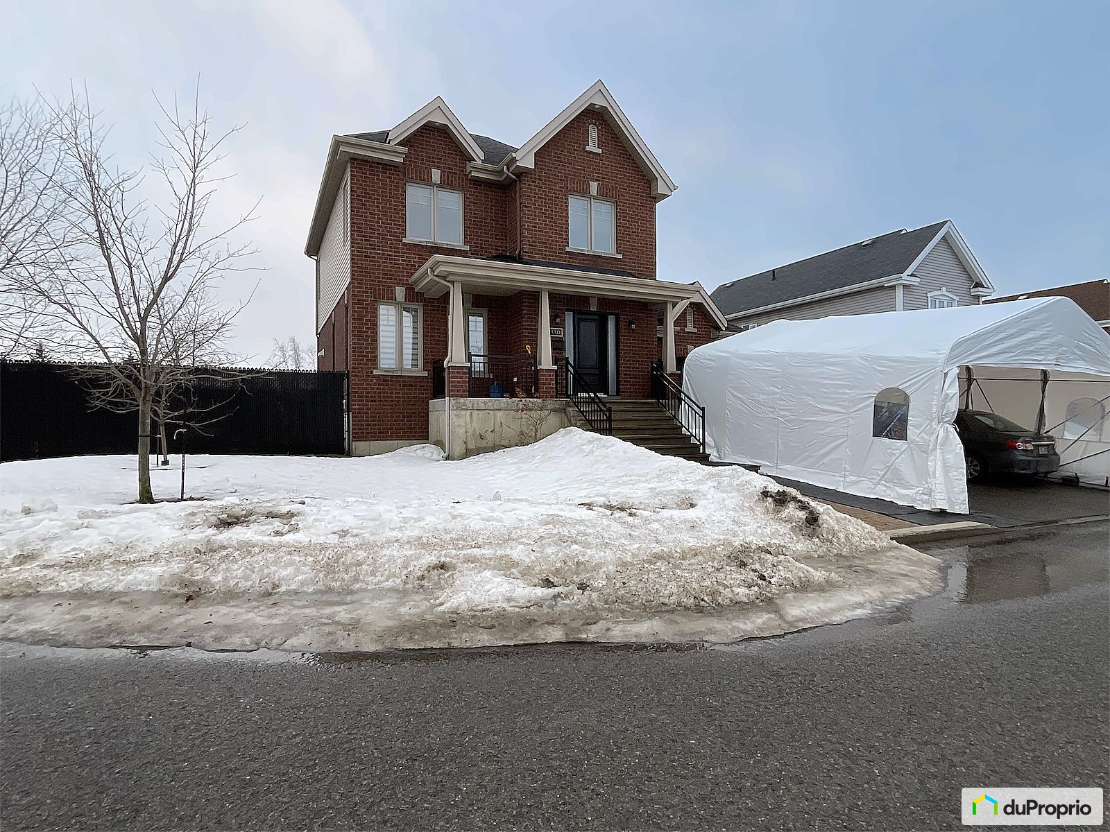 330 Rue Beaubien — photo 1