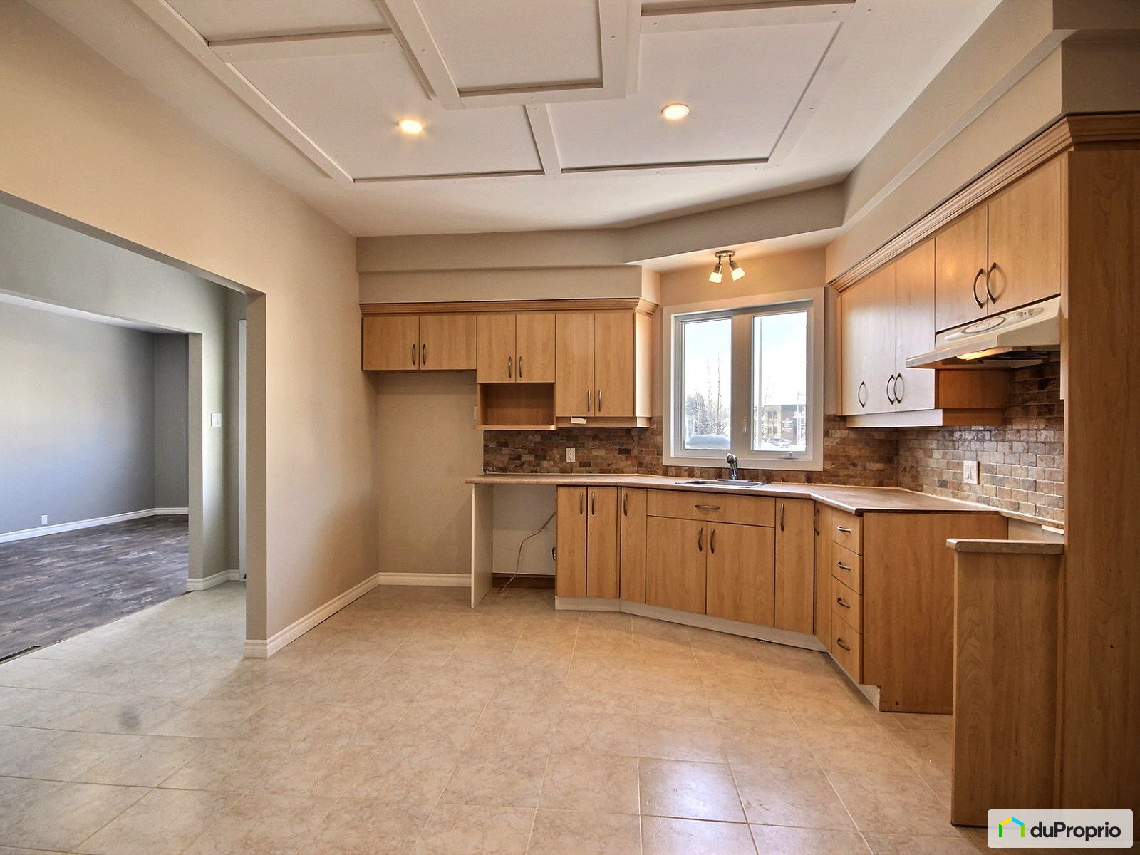 3775 3775A Rue De Montcalm — photo 2
