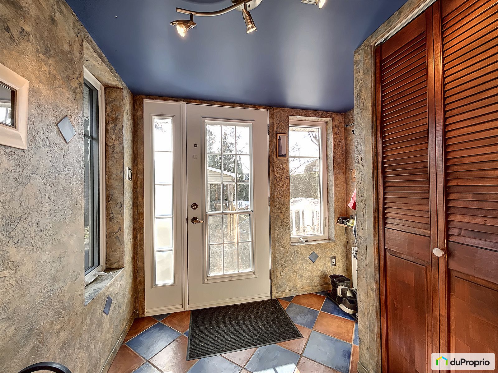 54 Rue Saint Henri — photo 2