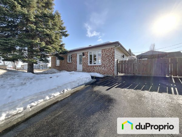 1445, Rue Cabana, Val-Bélair à vendre