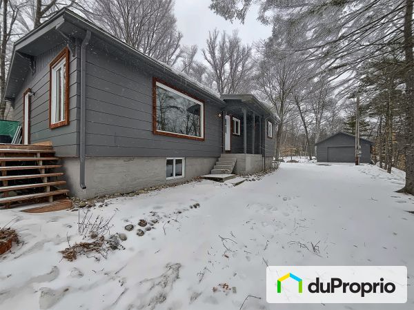 1774 rue Pierre-Péladeau, Ste-Adèle for sale