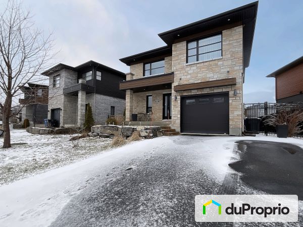 295, rue du Croissant-Perlé, La Prairie à vendre