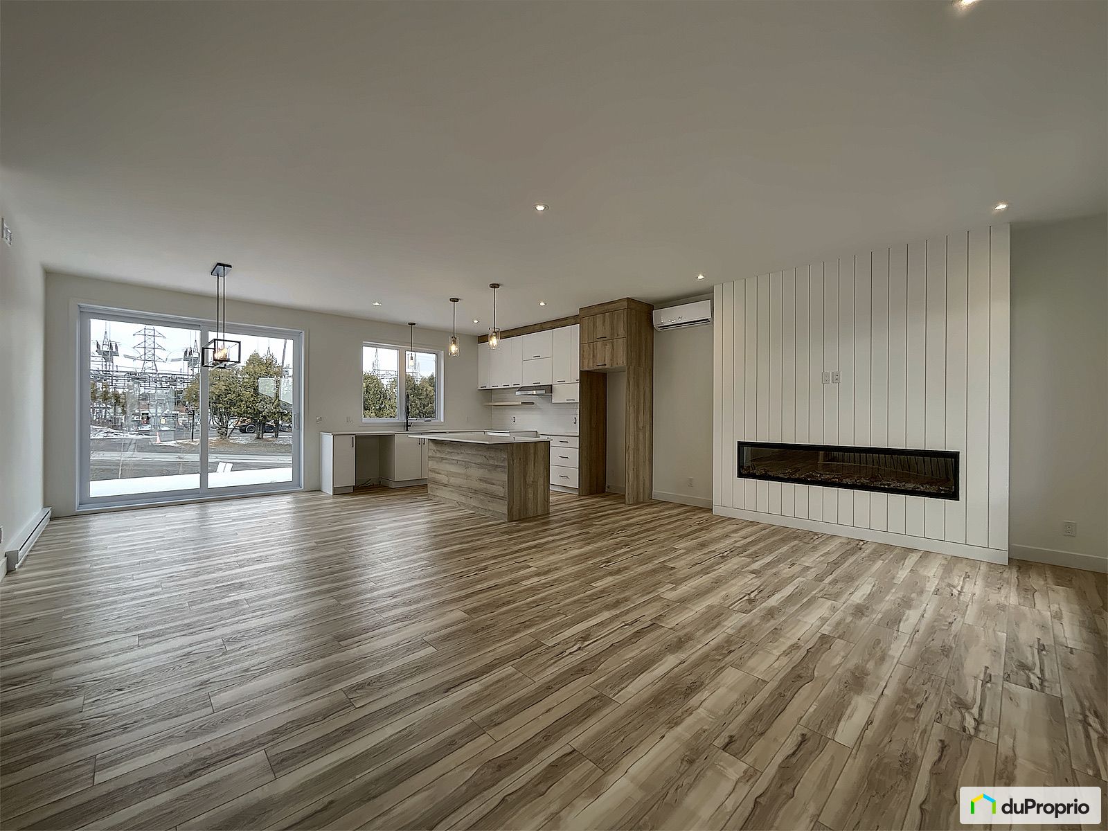 3834 Rue Rousseau — photo 3