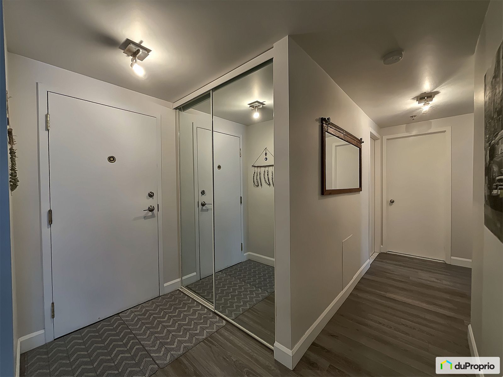 110 1400 Rue De Tillemont — photo 3