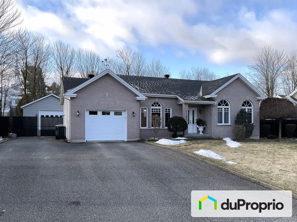 1380 rue du Rocher, St-Valérien-De-Milton for sale