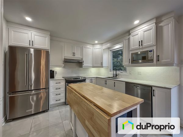 885 rue du Bois-Brillant, McMasterville for sale