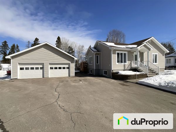 1133, rue du Boulevard, Chicoutimi (Laterrière) à vendre