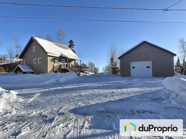 1035, Chemin De La montagne, St-Félicien à vendre