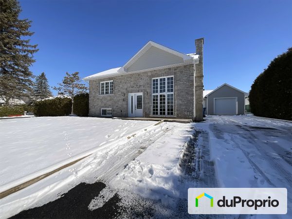 1449, Rue René-Poupart, Carignan à vendre