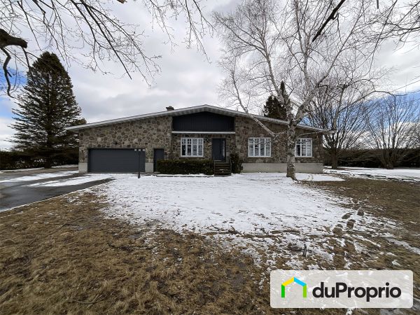 1212, boulevard Sainte-Marguerite, Mercier à vendre