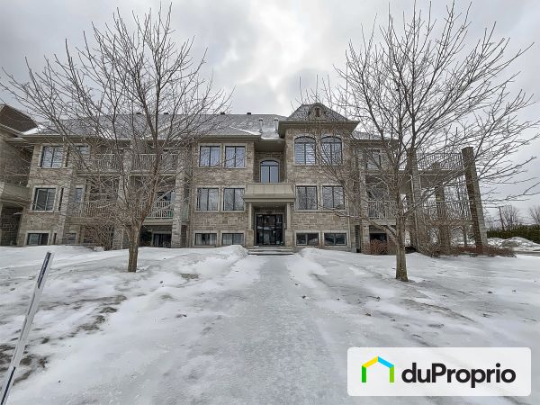 Winter Front - 101-120 rue Ernest-Bourque, Blainville for sale