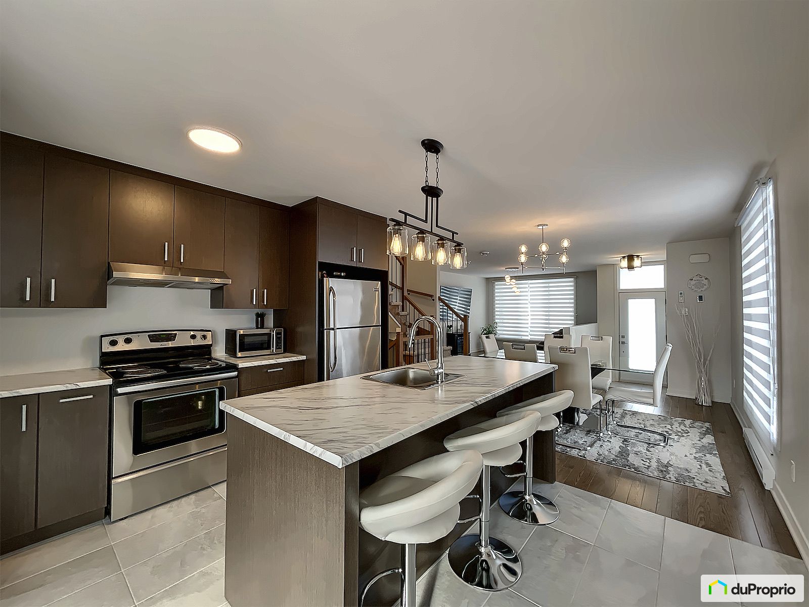 472 Rue Francine — photo 2