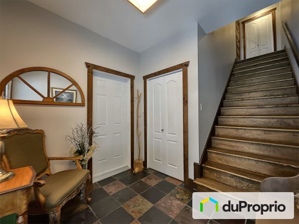 Hall - 1740, montée Kavanagh, Mont-Tremblant (St-Jovite) à vendre
