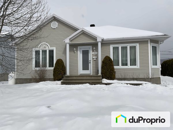560, rue Yvonne-Bolduc, Baie-St-Paul à vendre