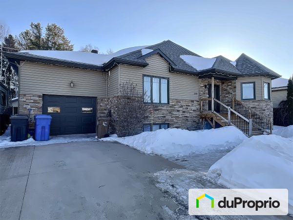 280, rue de la Grotte, Dolbeau-Mistassini à vendre