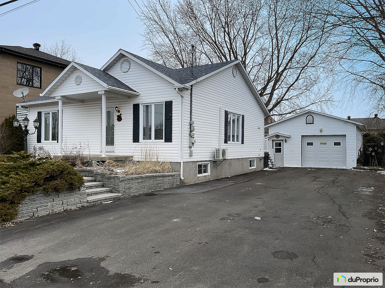 1990 Rue Du Ruisseau — photo 1