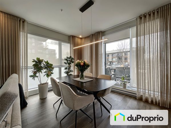 102-4220, rue Olivier-Fournier, Longueuil (St-Hubert) à vendre