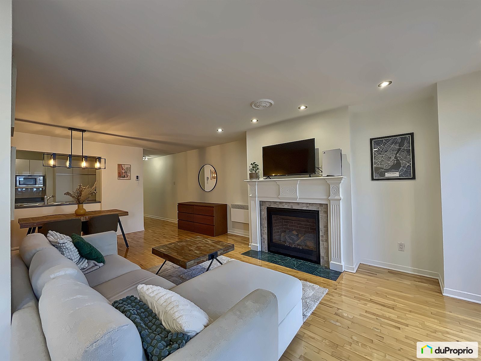 A 4144 Avenue Du Parc Lafontai — photo 2