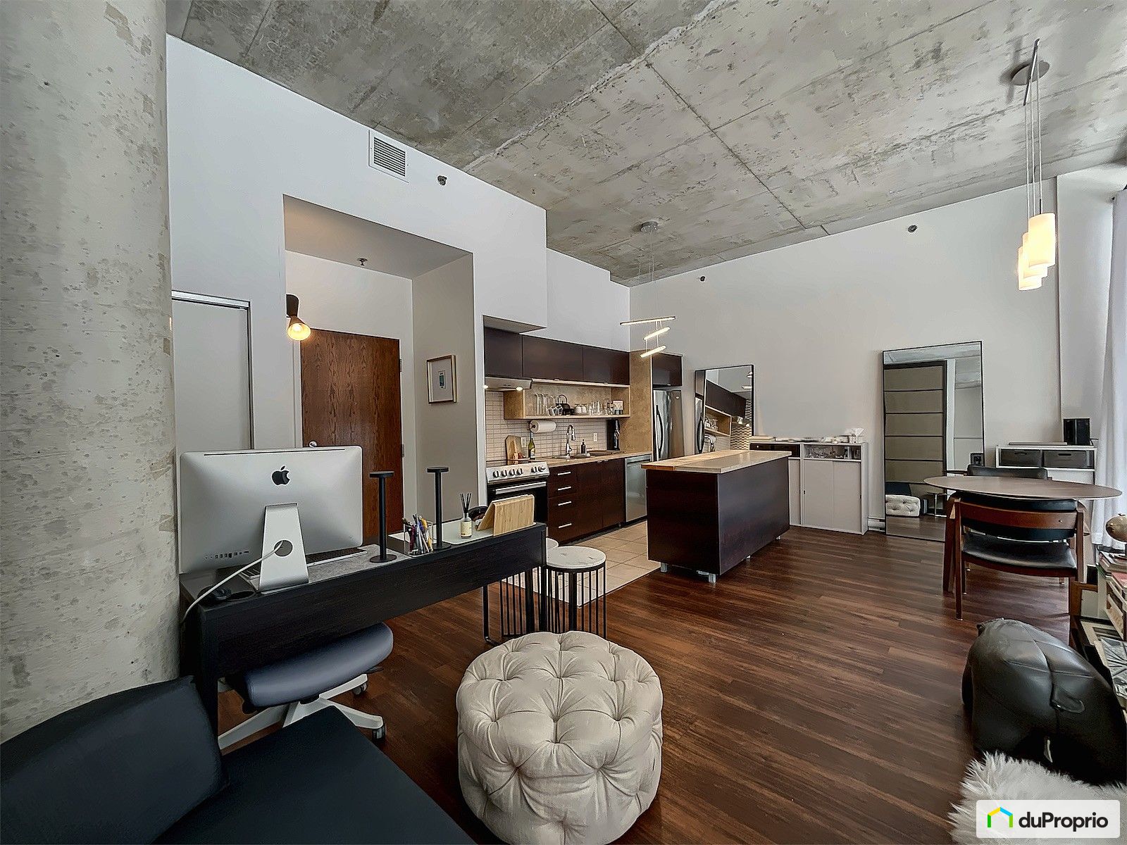 108 630 Rue William — photo 2