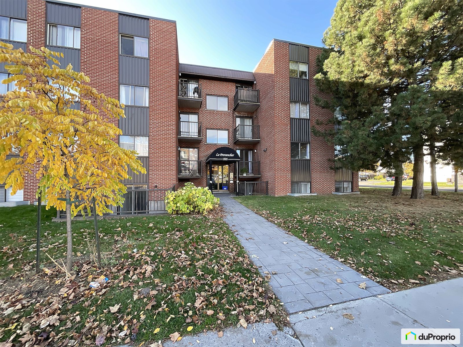 1 1305 Boulevard Provencher — photo 1