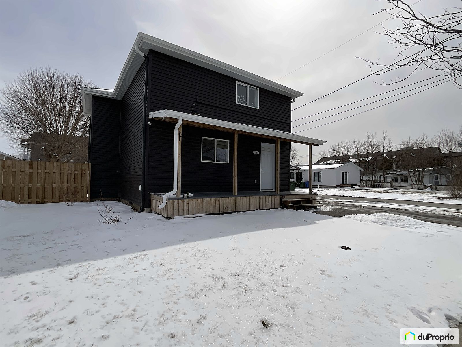 82 Rue West — photo 1