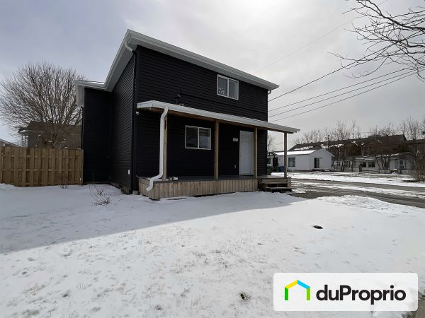 82 rue West, Huntingdon for sale