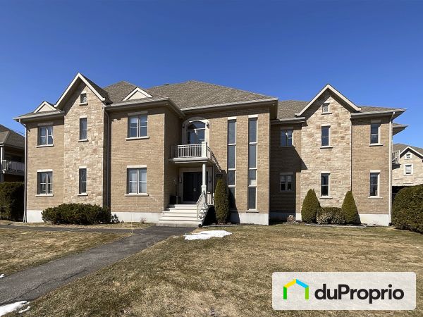 1C-275 rue Deslières, St-Bruno-De-Montarville for sale