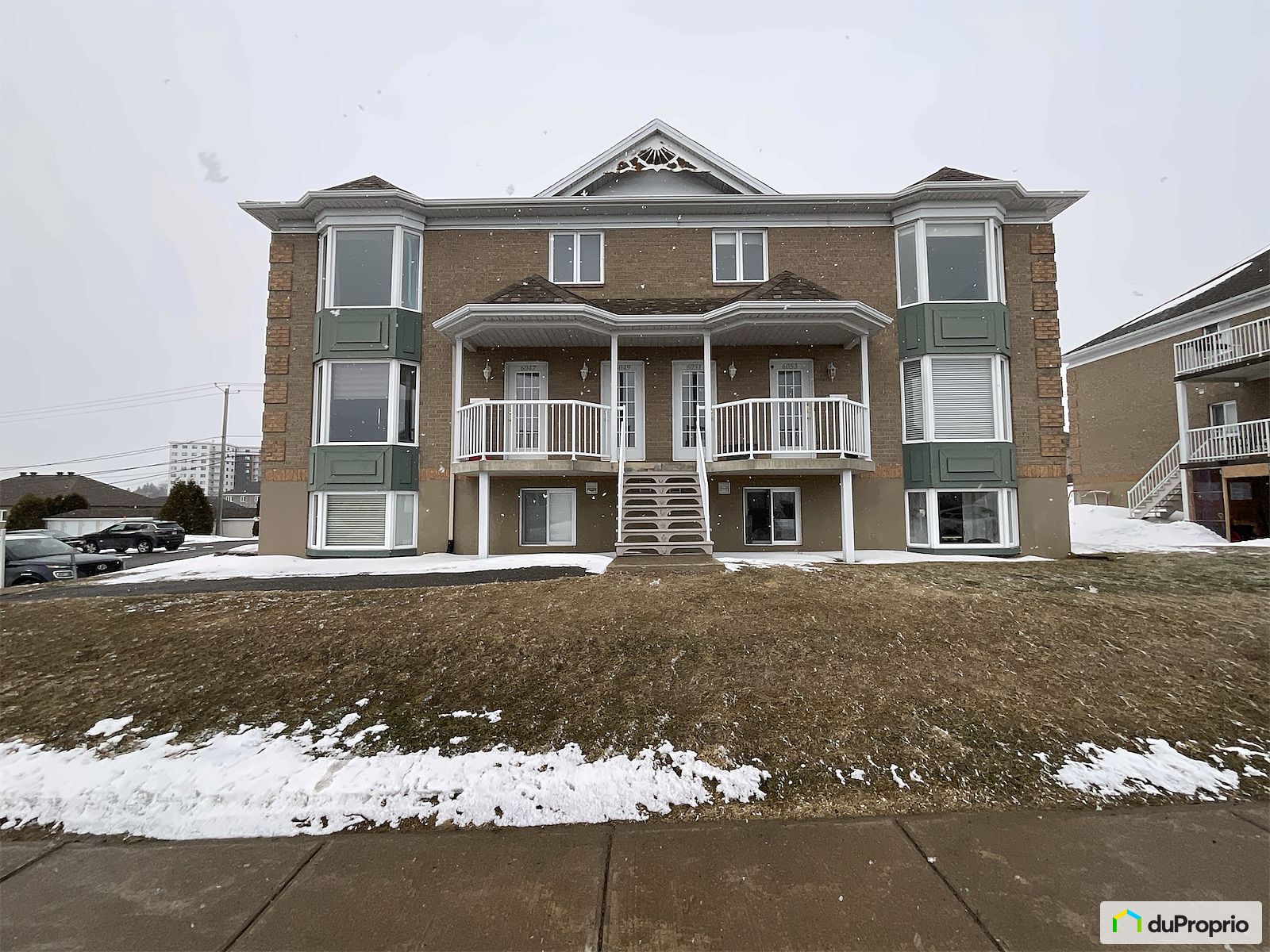 6053 Rue Massenet — photo 1