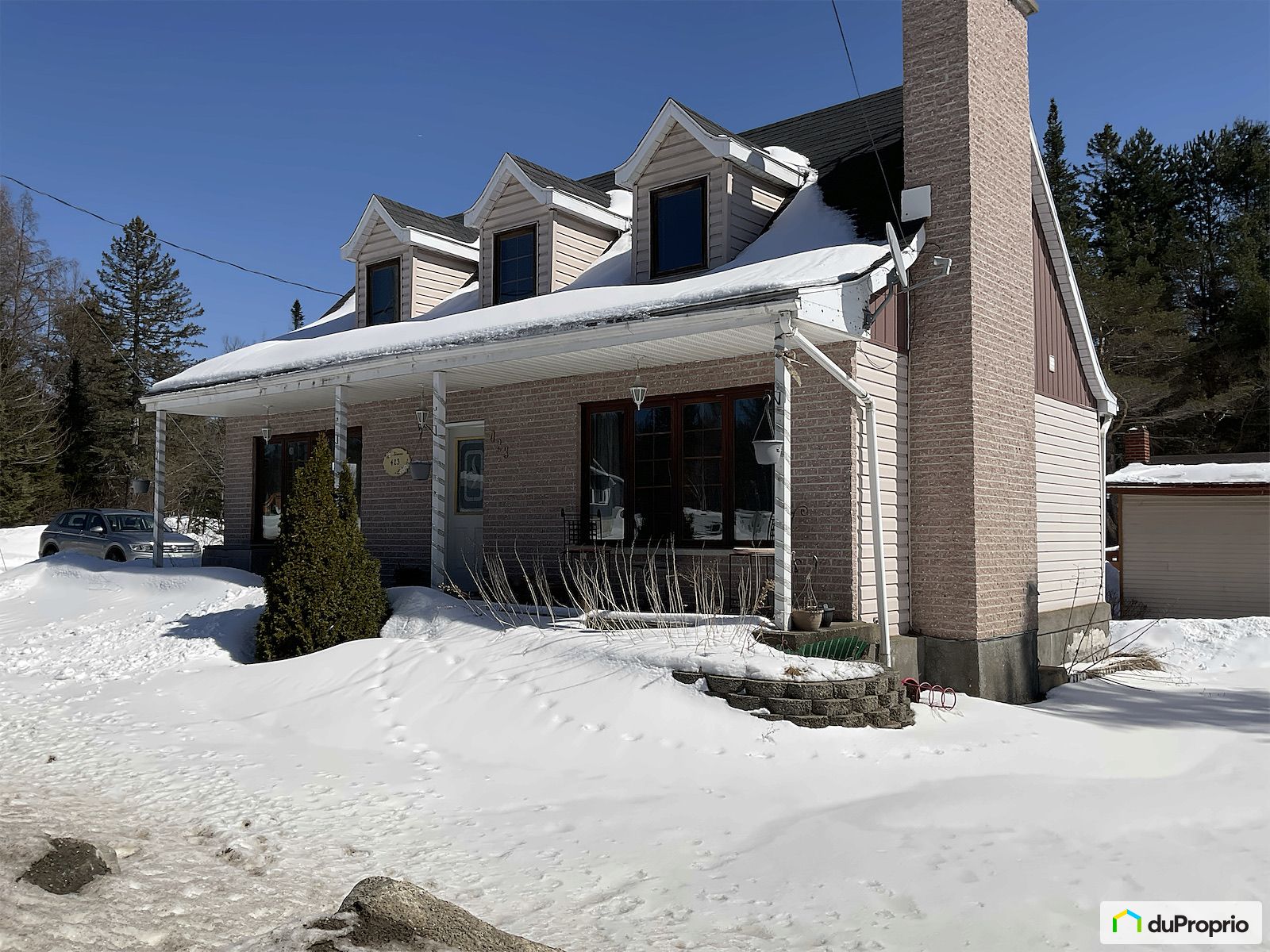 423 Chemin Chertsey — photo 1