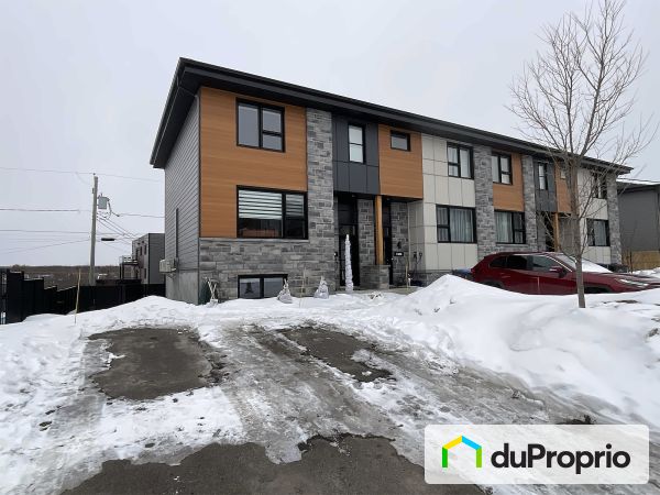 1402, rue du Maud, St-Nicolas à vendre