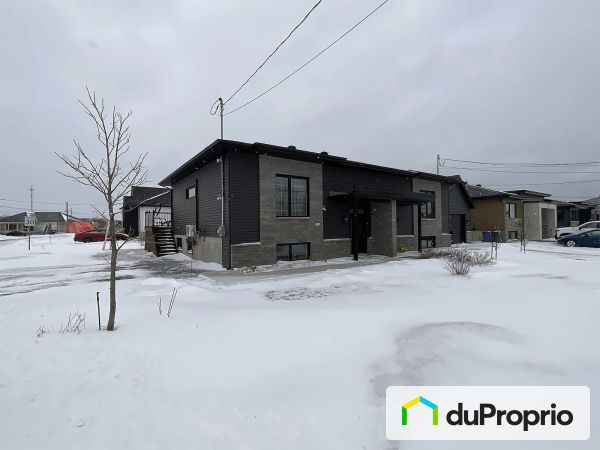 137A rue du Hêtre, Laurier-Station for sale