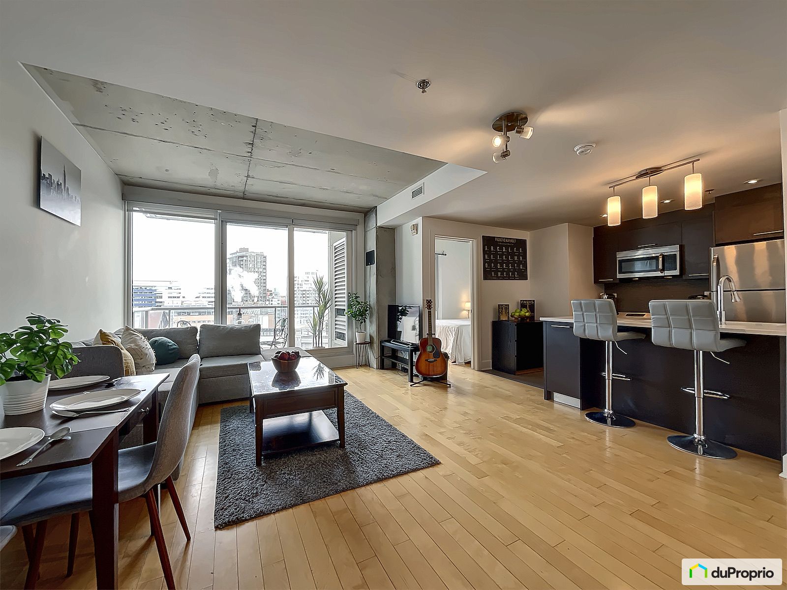 804 1045 Rue Wellington — photo 3