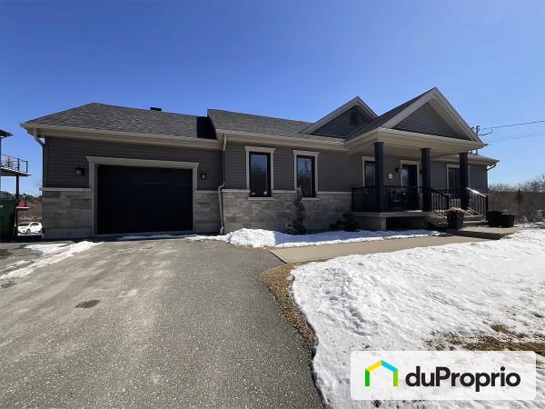 Winter Front - 43-45, rue Desruisseaux, Ascot Corner for sale