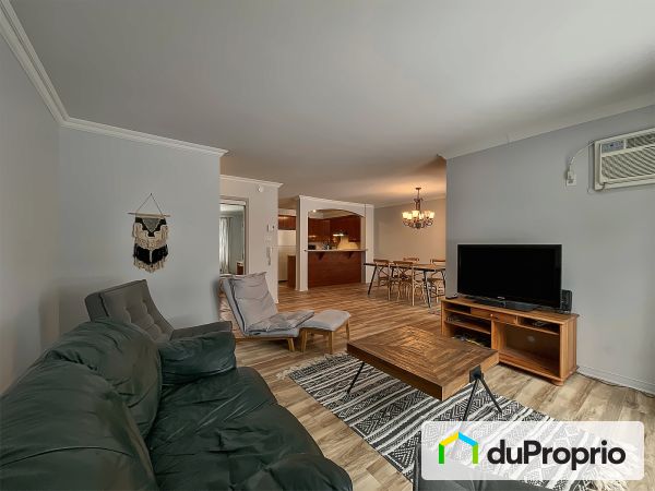 101-115 rue du Boulevard, La Prairie for sale