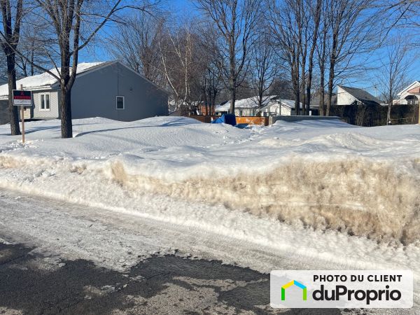 , avenue des Mélèzes, St-Jérôme (St-Antoine) à vendre