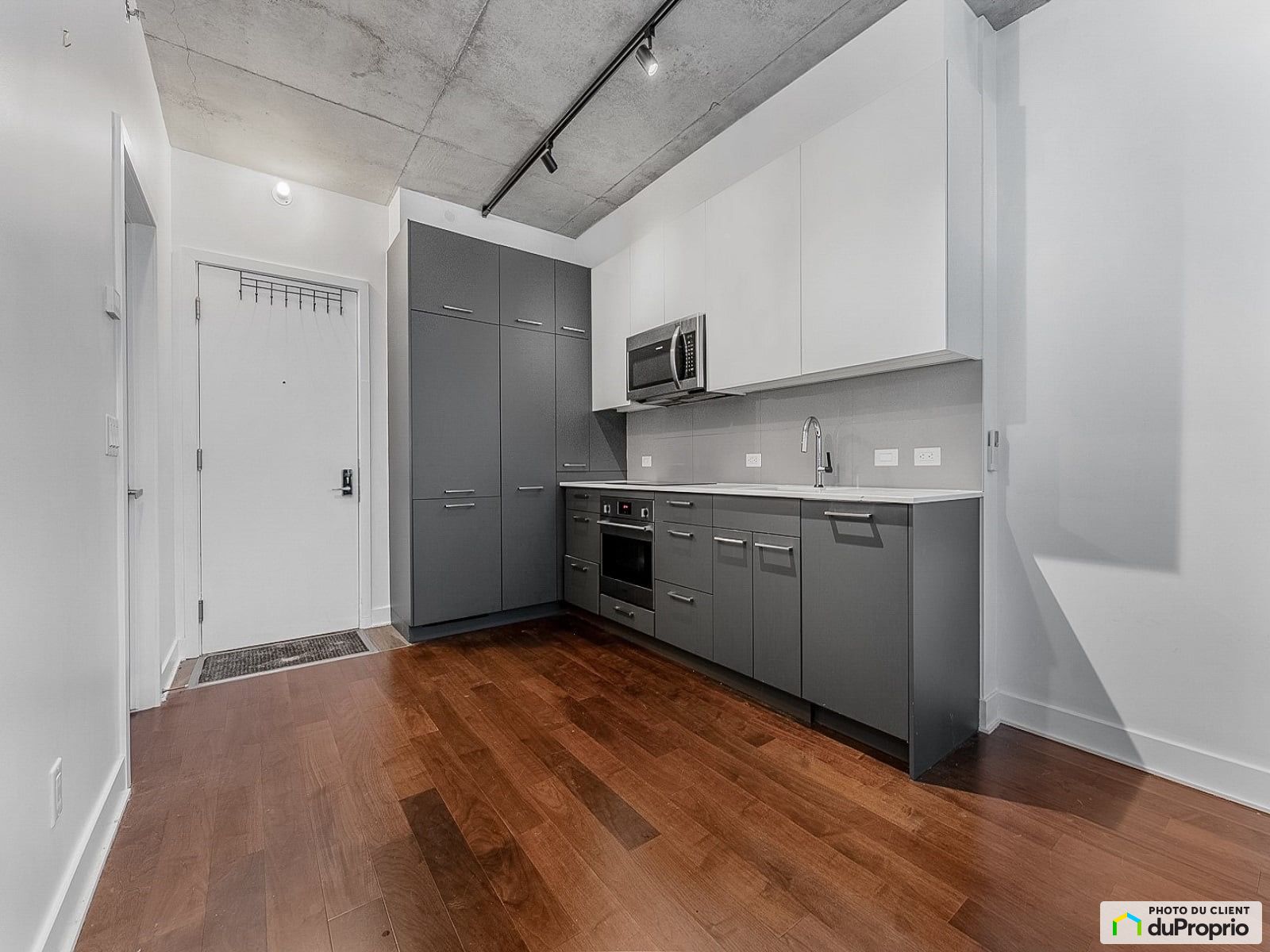 607 2020 Boulevard Rene Levesq — photo 2