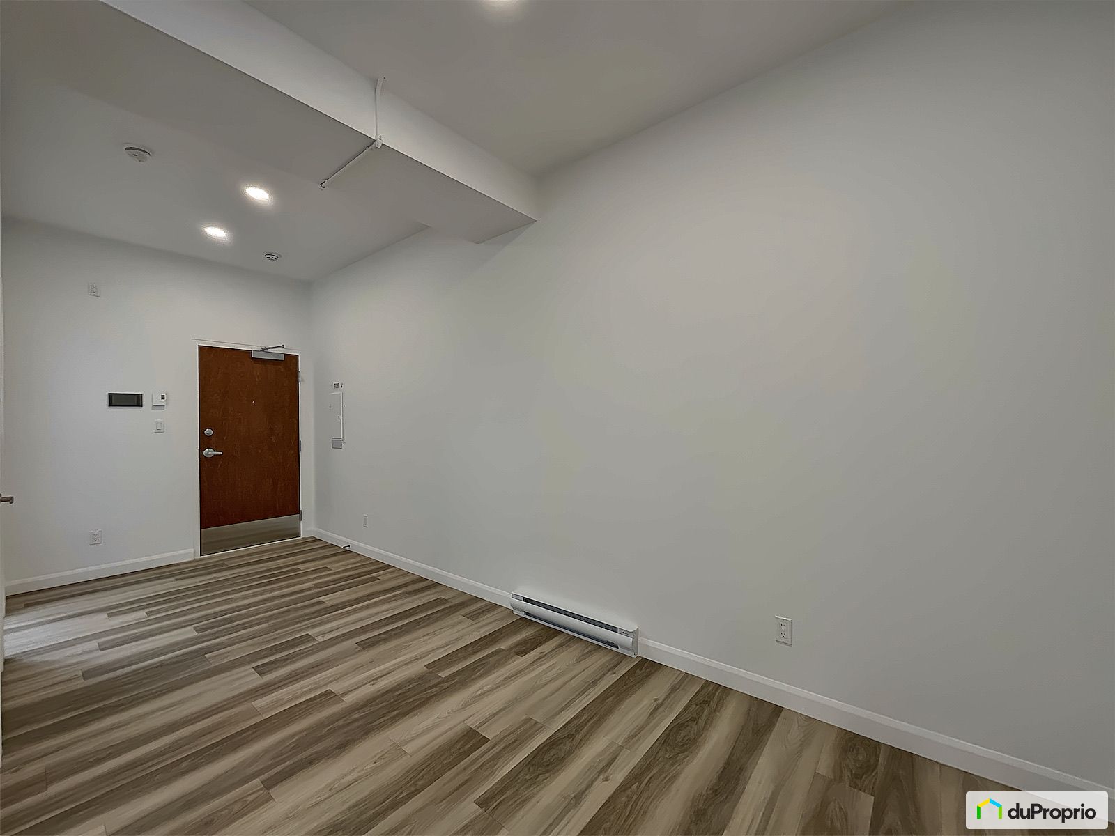 204 1847 Rue Bossuet — photo 2