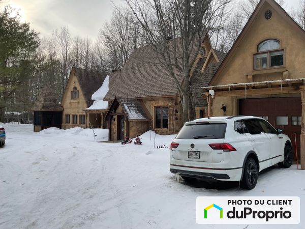 51, rue des Cerisiers, ND-Du-Mont-Carmel à vendre