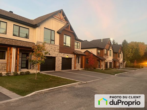 1375 allée du Pèlerin, St-Sauveur for sale