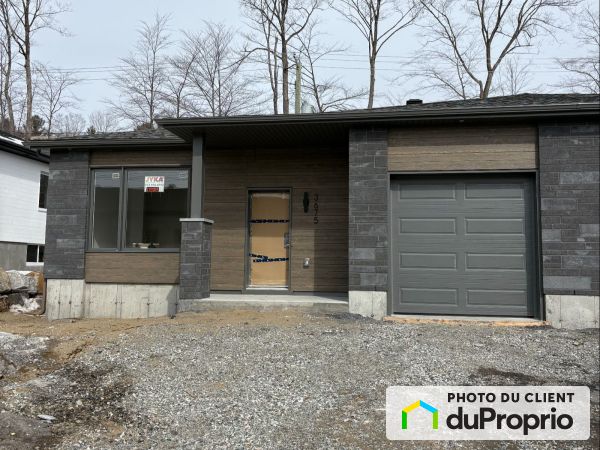 rue Léon-Landry, Ste-Julienne for sale