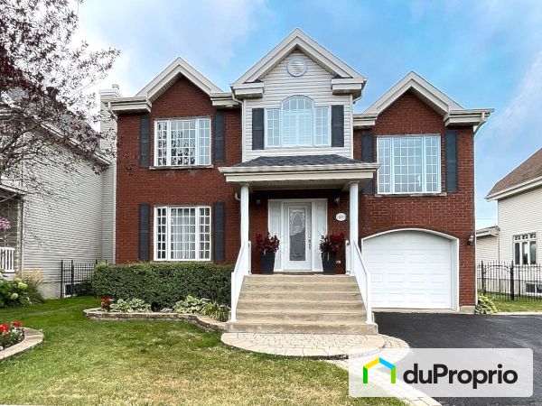 1037 rue Jean Lesage, Ste-Julie for sale