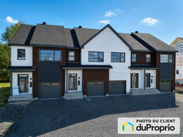 101-133, rue Richardson, Chateauguay à vendre